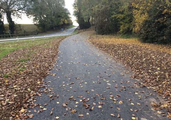 Piste cyclable le long de la RD60